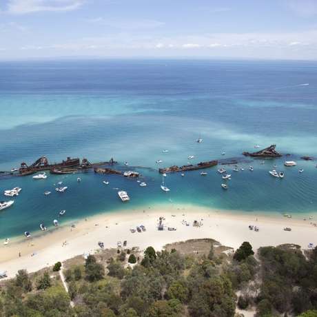 Photo overview of Moreton Island