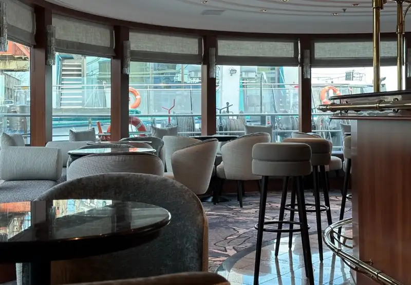 Lounge Bar