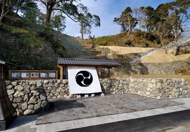 Toba Castle Honmara Ruins