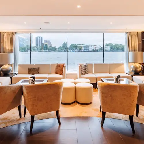Panorama Lounge