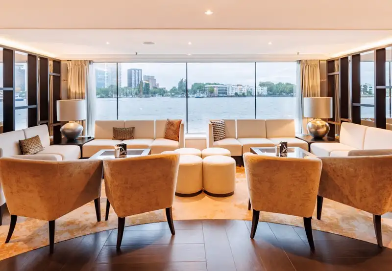 Panorama Lounge