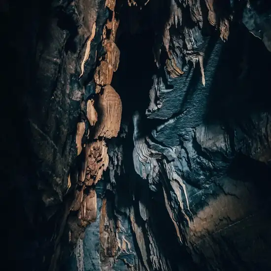 Dau Go Cave