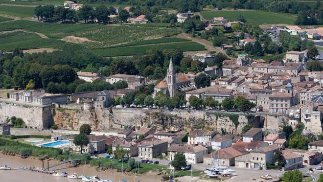 Bourg