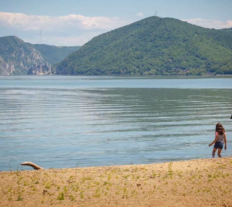 Golubac Plaza