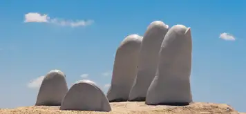 Image related to La Mano de Punta del Este