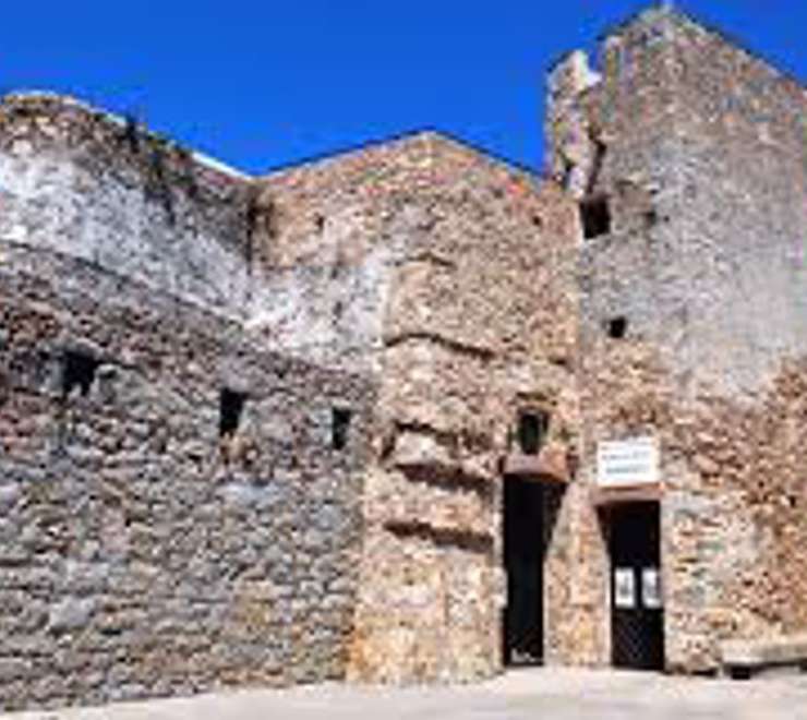 Explore the 16th Century Citadel