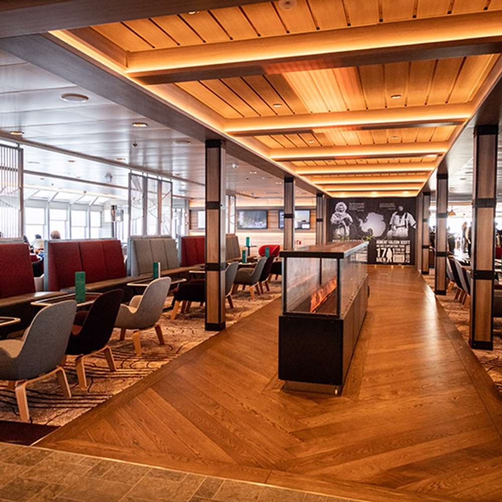 Explorer Lounge