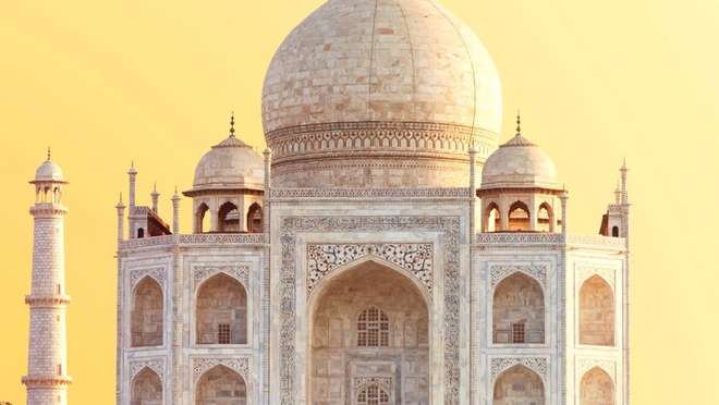 Witness the Taj Mahal’s Majestic Sunset