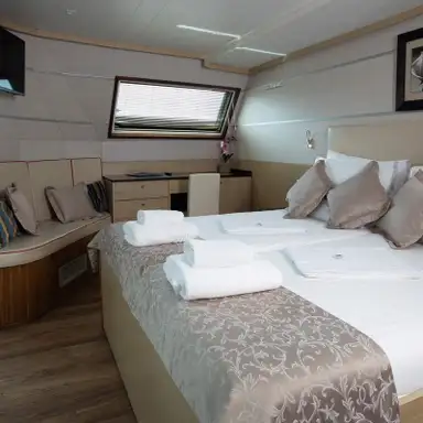 Photo of Panoramic Window Cabin