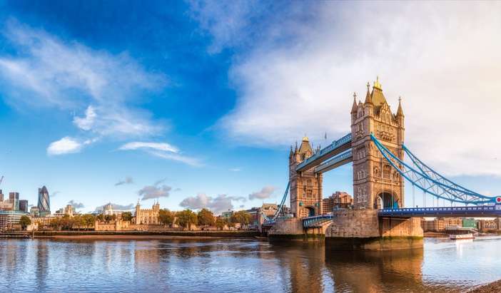 London (Tower Bridge)