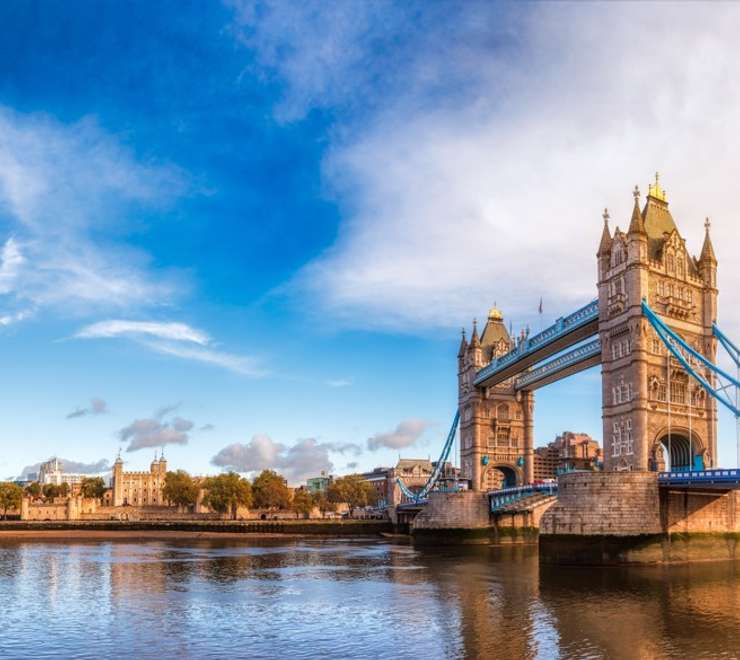 London (Tower Bridge)