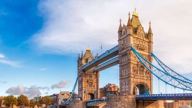 London (Tower Bridge)