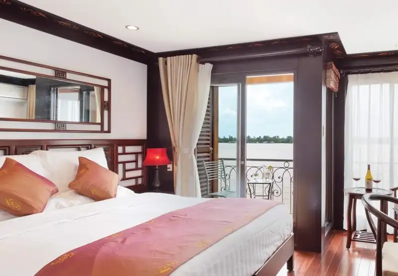 Deluxe Twin Balcony Suite