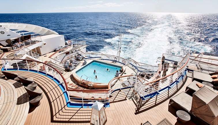 Pool Deck on board Sky Princess