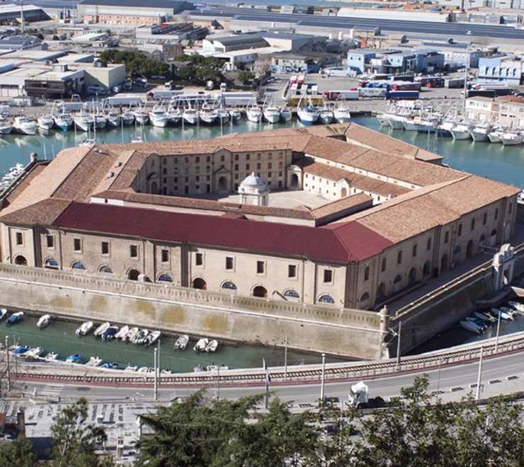 Mole Vanvitelliana