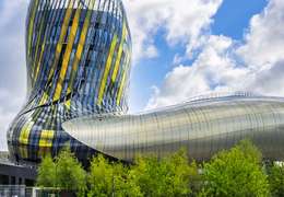 IgluCruise.Application.ViewModels.Shared.WebImageViewModel?.Description