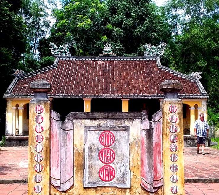 Visit Ky Anh Tunnels