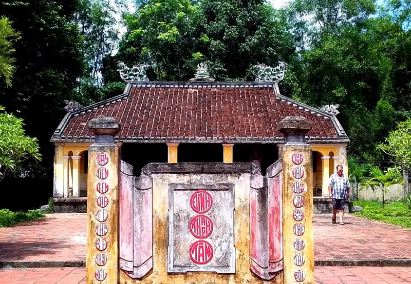 Visit Ky Anh Tunnels