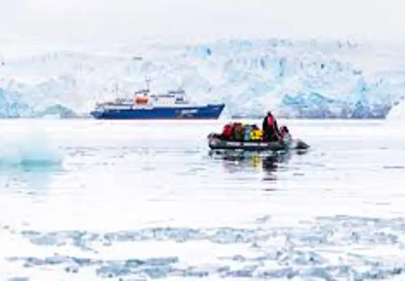 Cruise the Ice Fronts of Van Keulenfjorden
