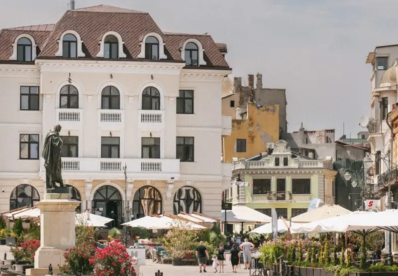 Ovid Square