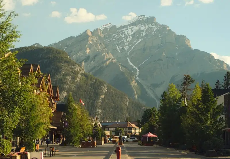 Calgary to Banff/Canmore