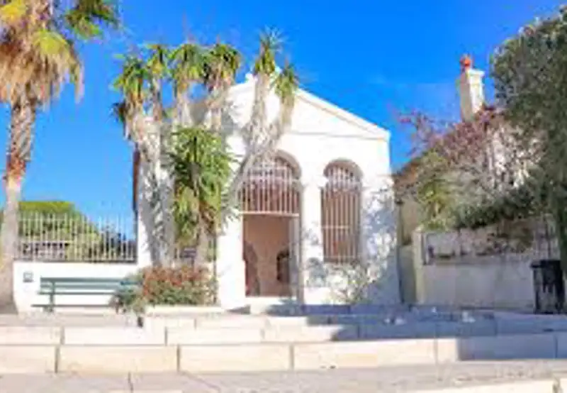 Walk to Chapelle Notre-Dame-de-Pitié