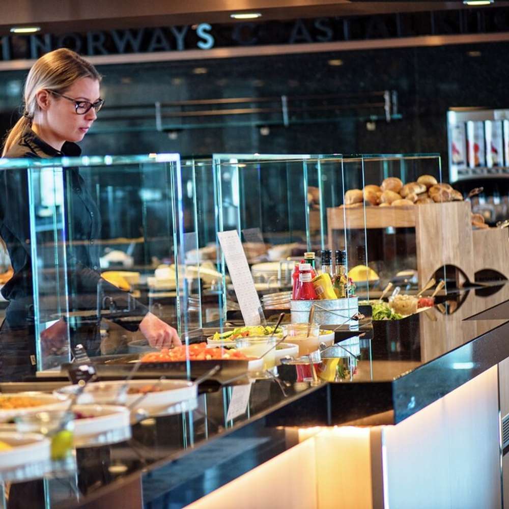 buffet onboard Nordlys