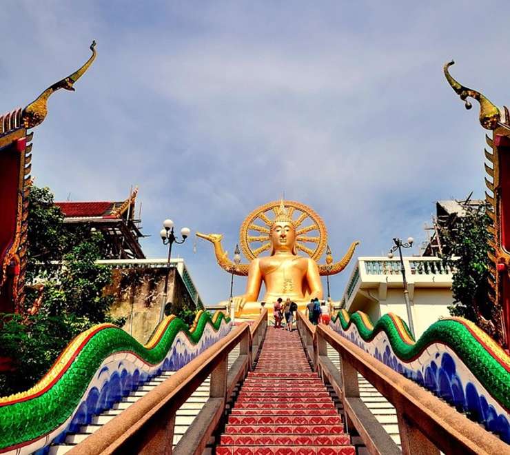 Wat Phra Yai Temple