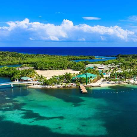 Photo overview of Roatan Island