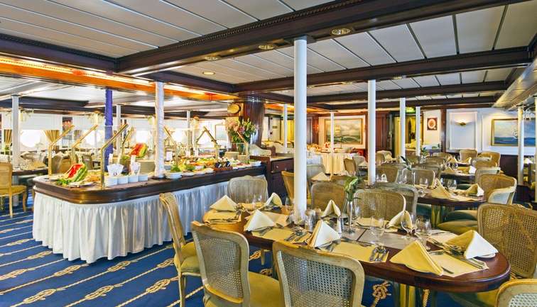 Star Flyer Dining