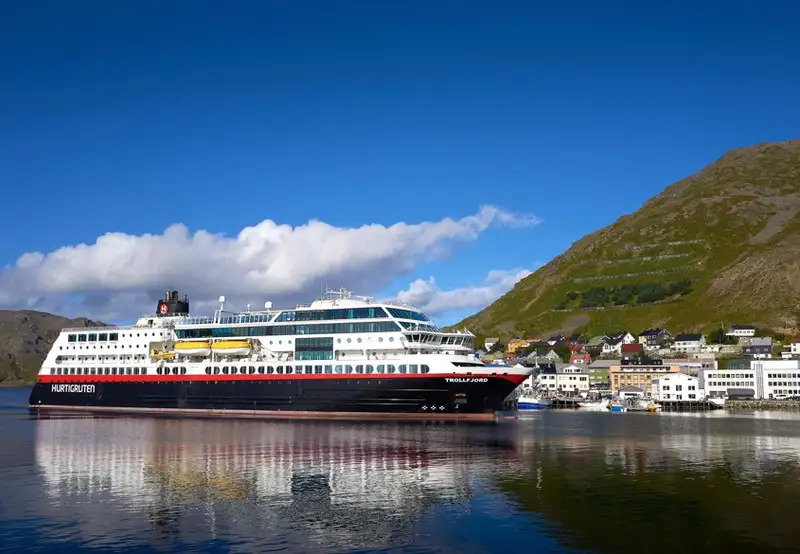 trollfjord sailing
