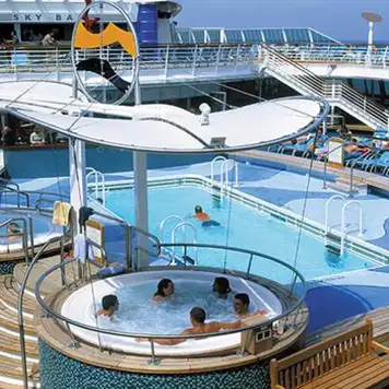 BRILLIANCE OF THE SEAS Pool deck