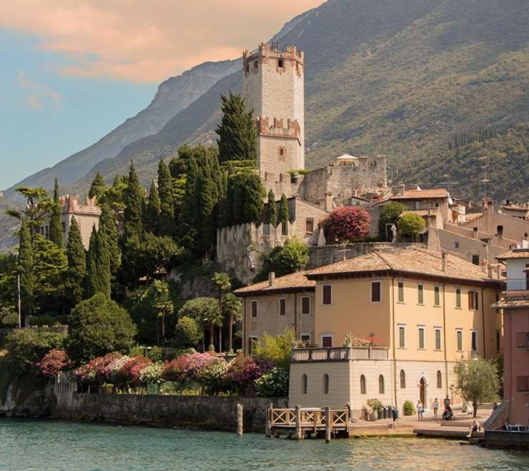 Castello & History