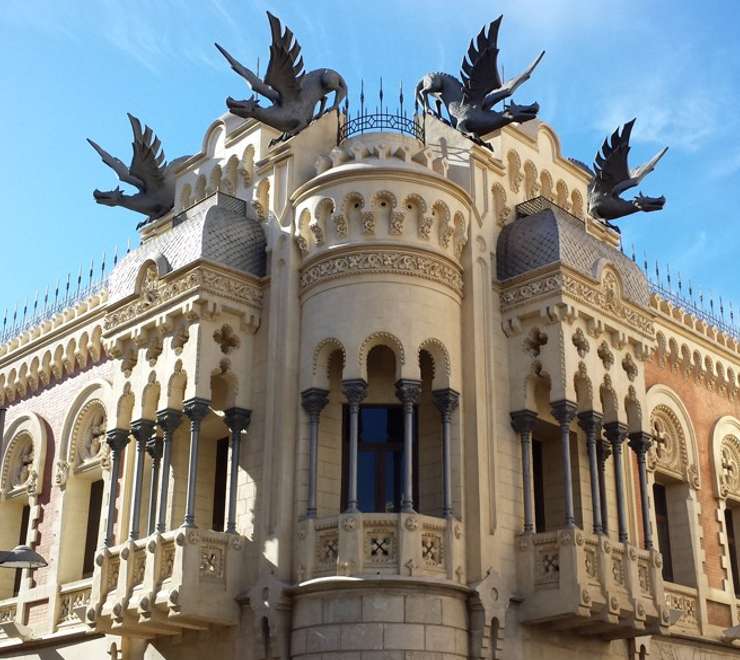 Casa de Los Dragones