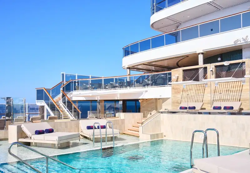 Atoll Pool