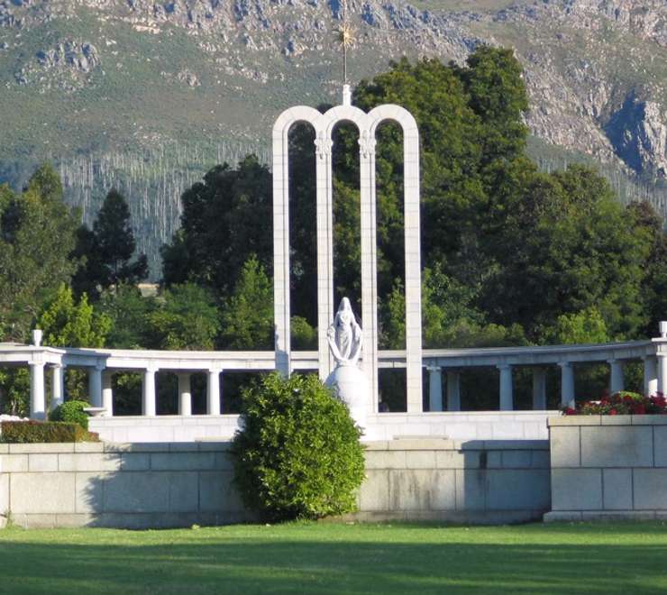 Huguenot Monument