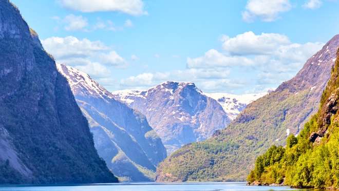 Scenic Cruising Sognefjord