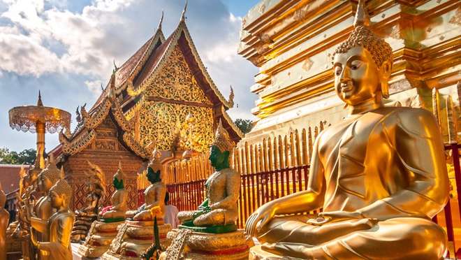Visit an Iconic Temple in Chiang Mai Before a Thai Cooking Class