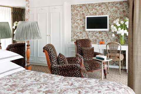 Image related to Suite