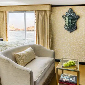 Image related to Suite