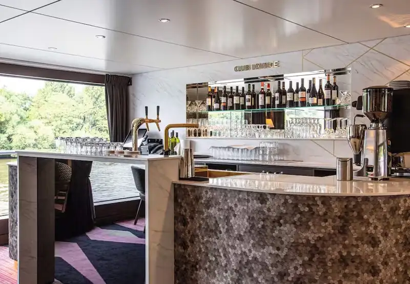 Club Lounge