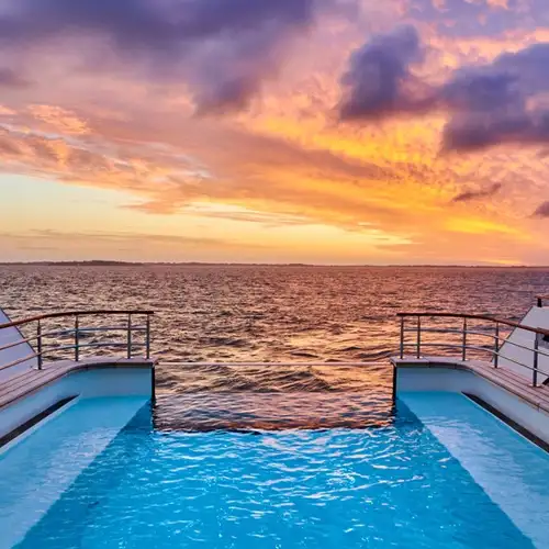 Image related to LE JACQUES CARTIER Pool