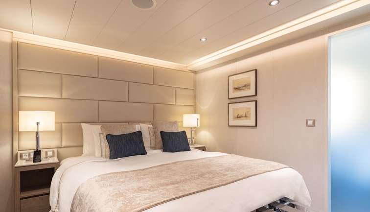 Silver Suite 