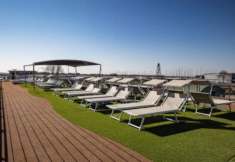 Sun deck