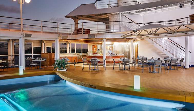 Pool Bar