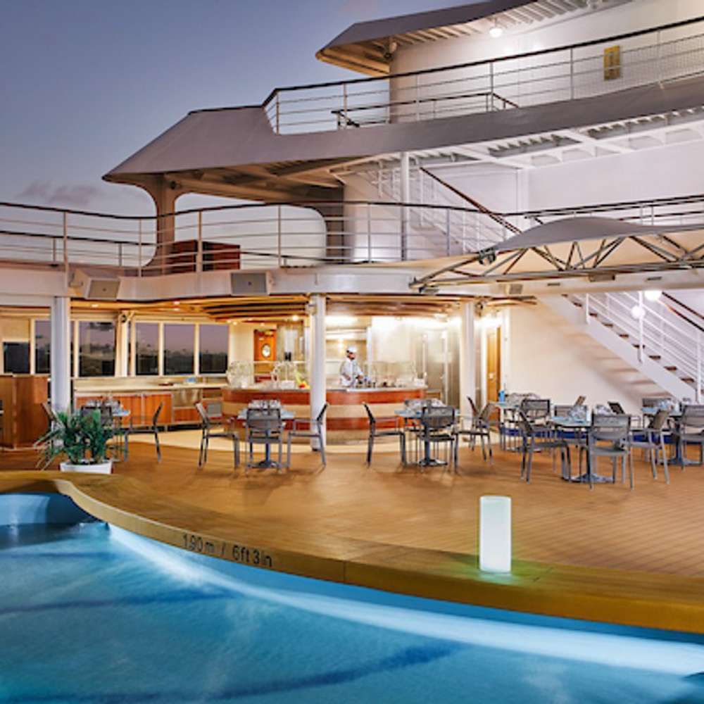 Pool Bar
