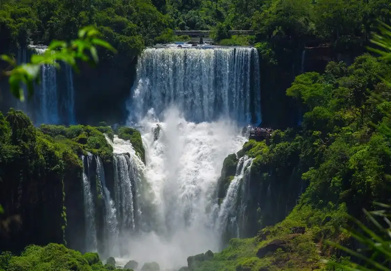 Iguazu National Park & Cataratas Trail