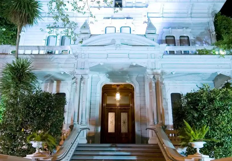 McHenry Mansion  (Modesto - San Francisco)