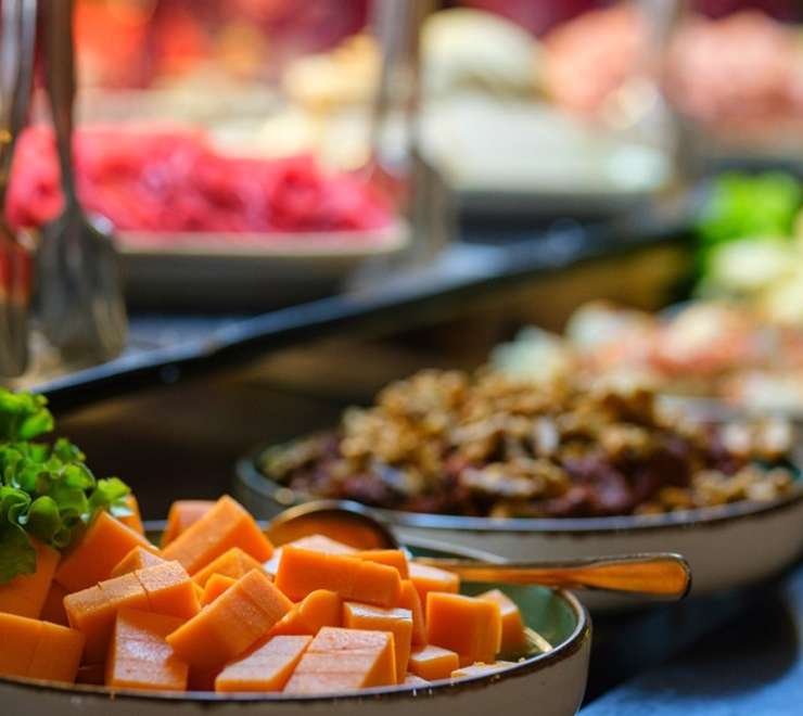 Lodge Buffet