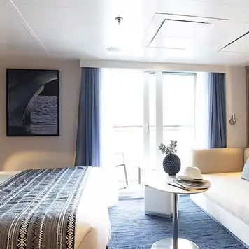 LE DUMONT D'URVILLE accommodation
